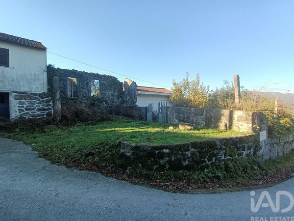 House in Carralcova - view 1