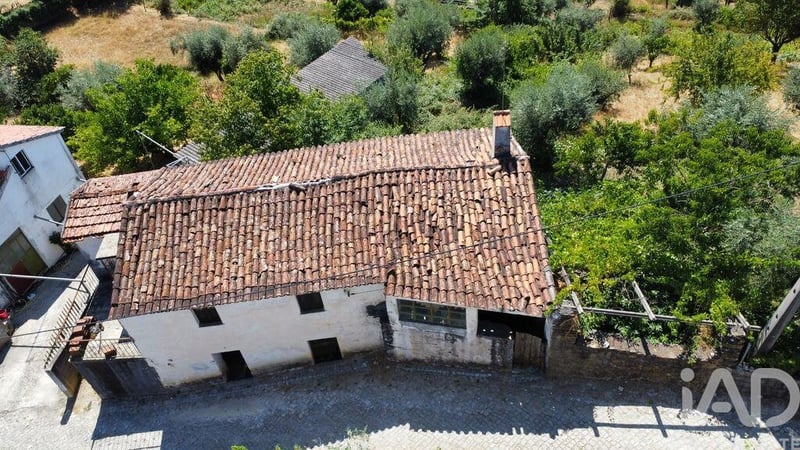 House in Troviscal - view 1