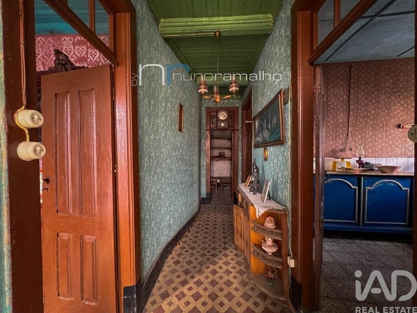 House in Ervedosa - view 1