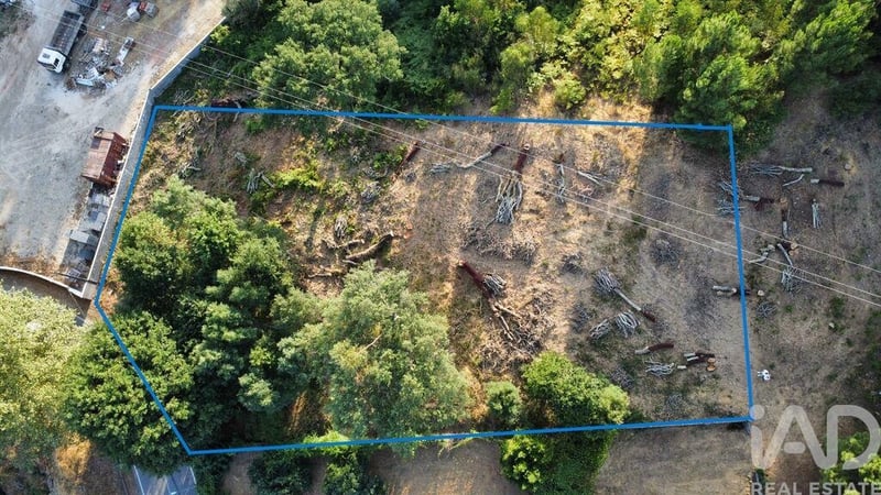 Land in Castanheira de Pera - view 1