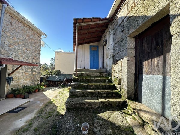 House in Souto Maior - view 1