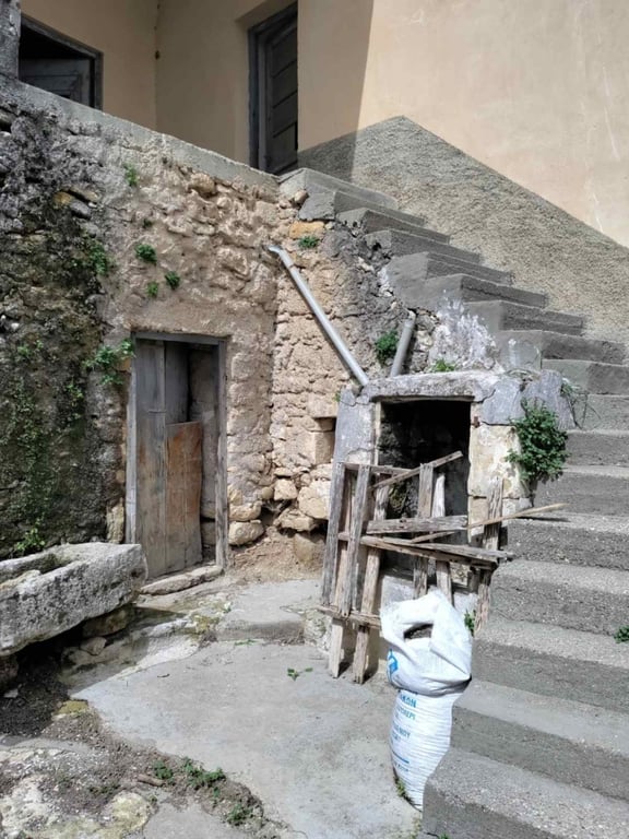 House in Ayios Mamas - Image 2