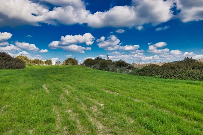 Land in Choirokoitia - view 1