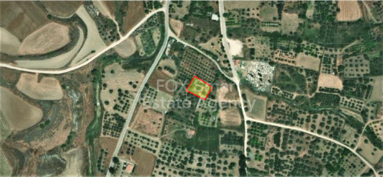 Land in Meniko - view 1