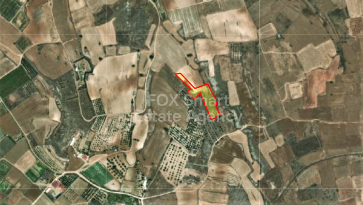 Land in Meniko - view 1