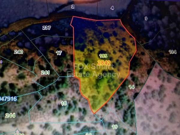 Land in Temvria - view 1