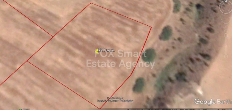 Land in Pera - view 1