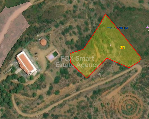 Land in Lythrodontas - view 1