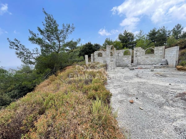 Land in Vavatsinia - view 1