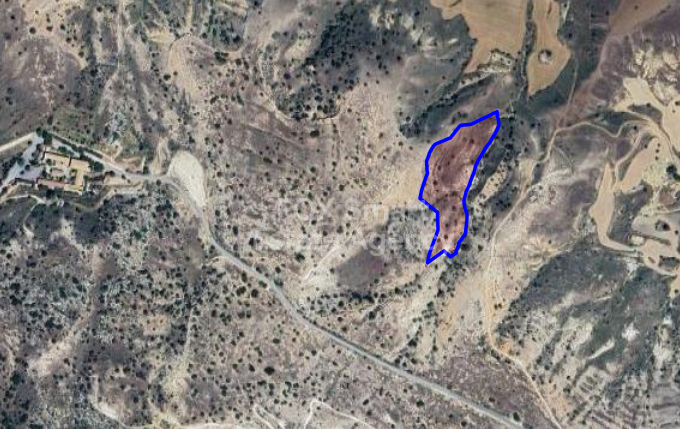 Land in Agrokipia - view 1