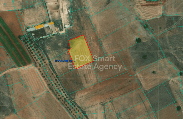 Land in Palaiometocho - view 1