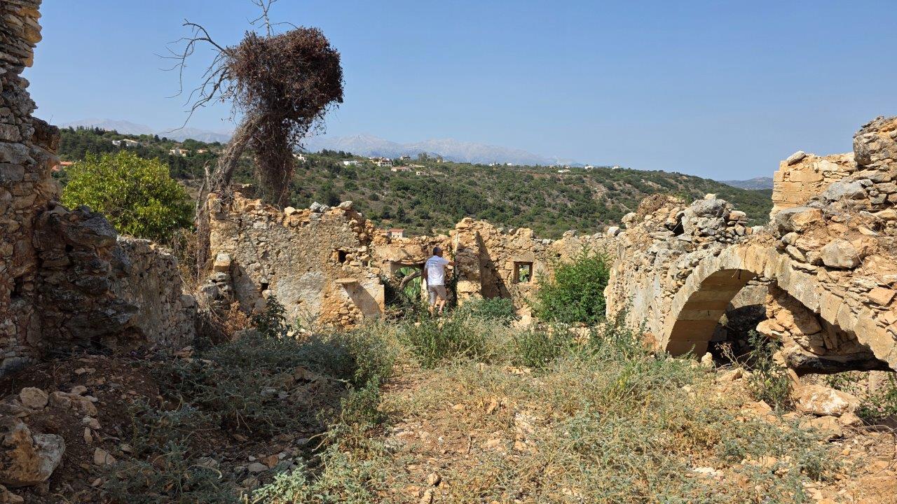 House in Gavalochori - Image 2