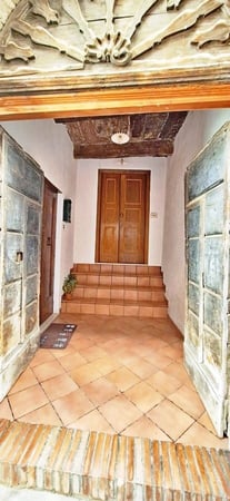 House in Penne - view 1
