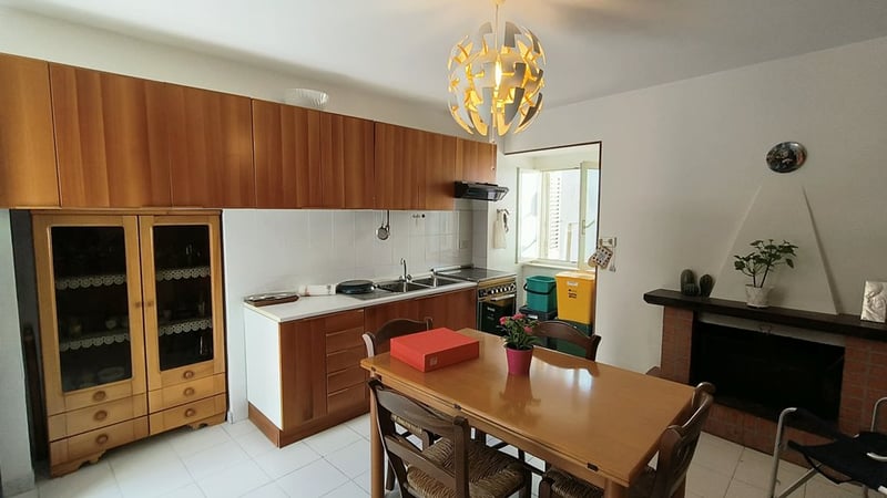 House in Civitaquana - view 1