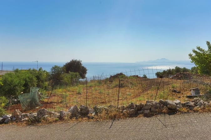 Land in Likotinarea - view 1