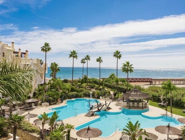 Apartment in Guadalmansa - view 1