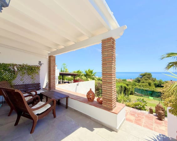 House in Estepona - view 1