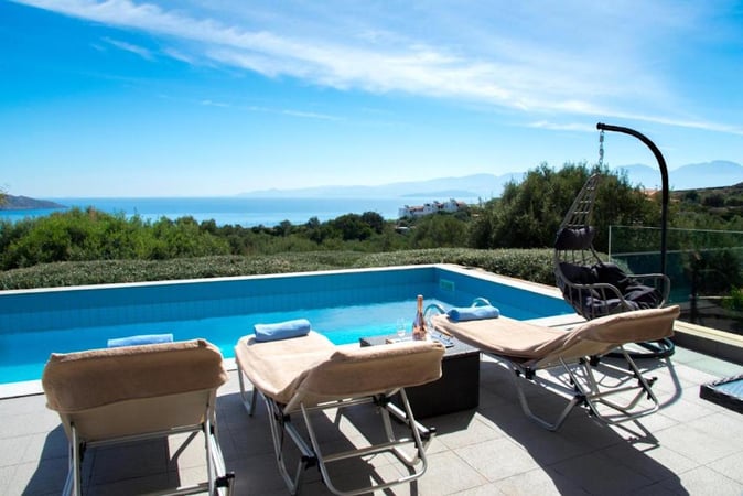 Villa in Crete - view 1