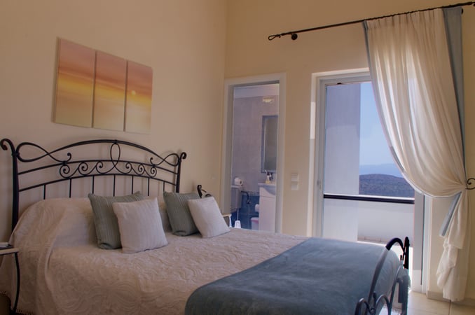 Villa in Chavgas - view 1