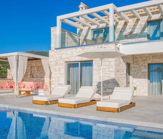 Villa in Koiliomenos - view 1