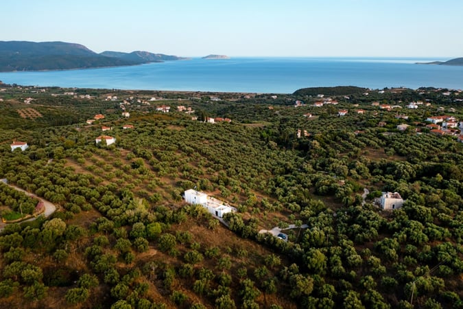 Villa in Kamaria - view 1