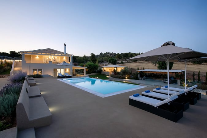 Villa in Porto Cheli - view 1