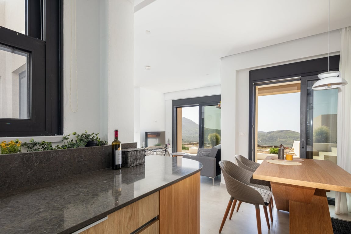 Villa in Mariou - Image 3