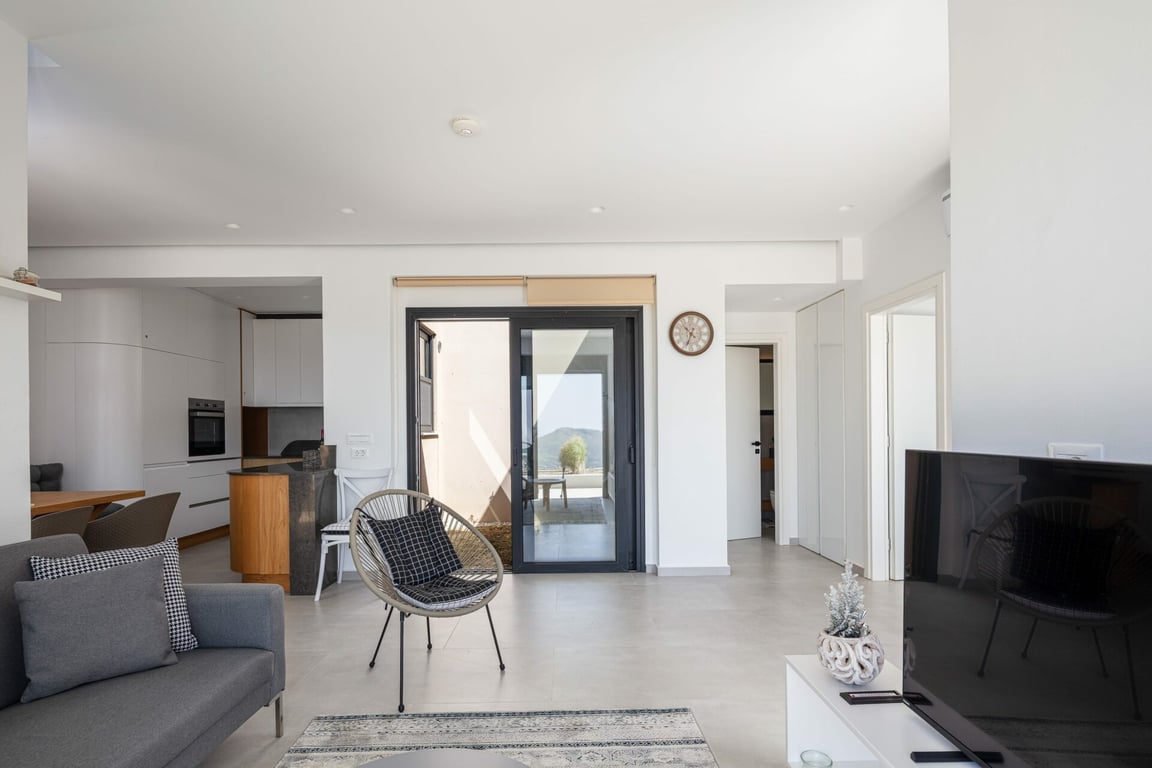 Villa in Mariou - Image 2