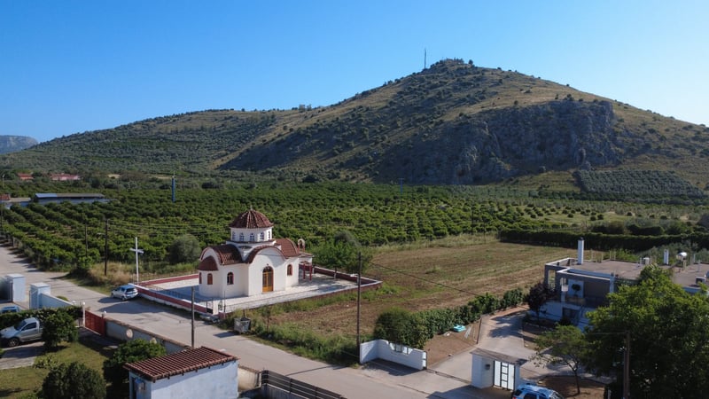 Villa in Nea Tiryntha - view 1