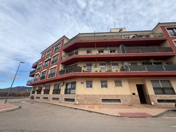 Apartment in Pinoso - view 1