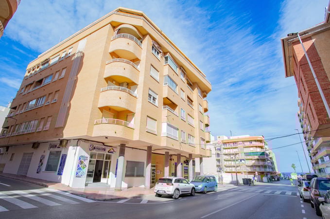 Apartment in Torrelamata - view 1