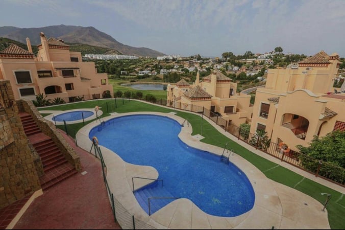 Penthouse in Estepona - view 1