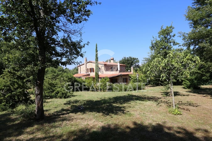 House in Parrano - view 1