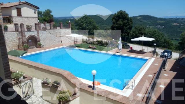 House in Collazzone - view 1