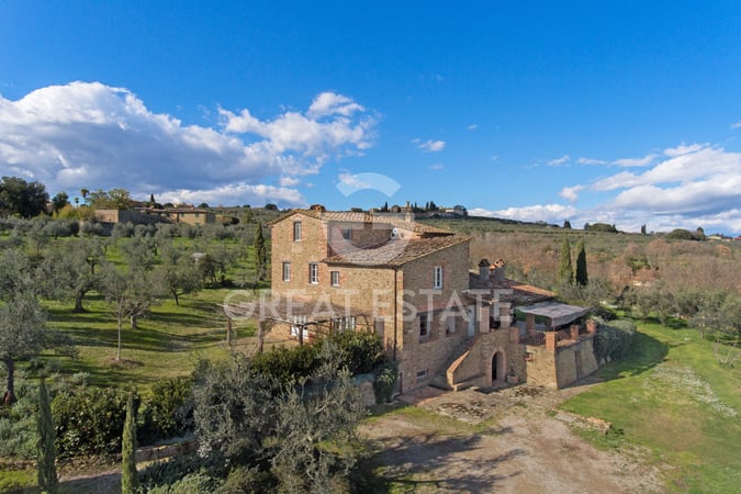 House in Civitella in Val di Chiana - view 1