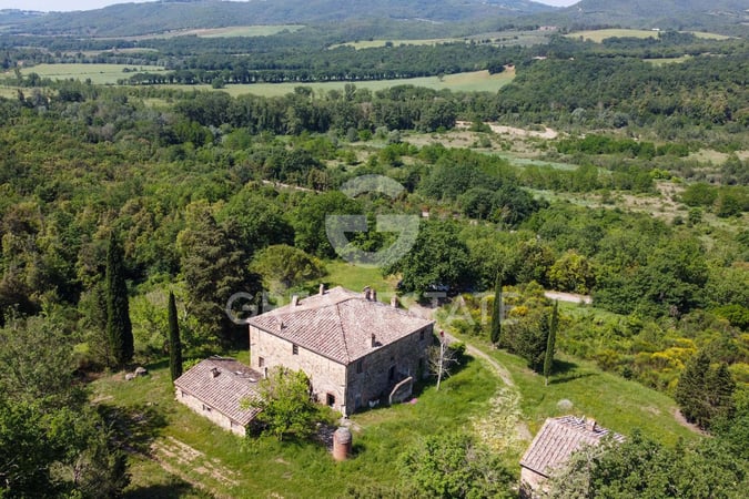 House in Montalcino - view 1