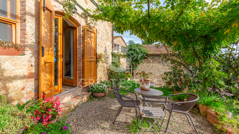 House in Tuscany - view 1