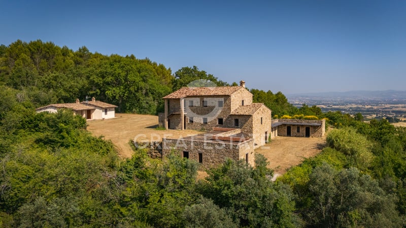 House in Cannara - view 1