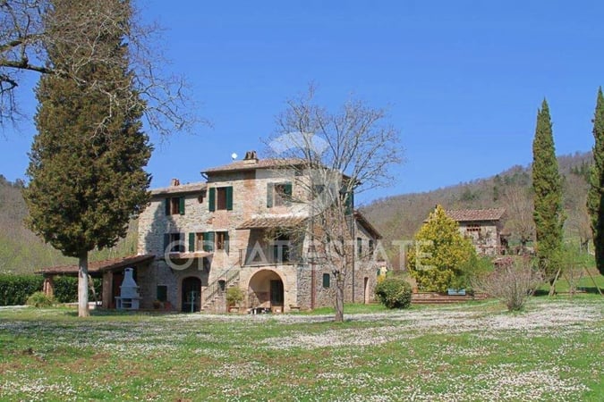 House in Gaiole in Chianti - view 1