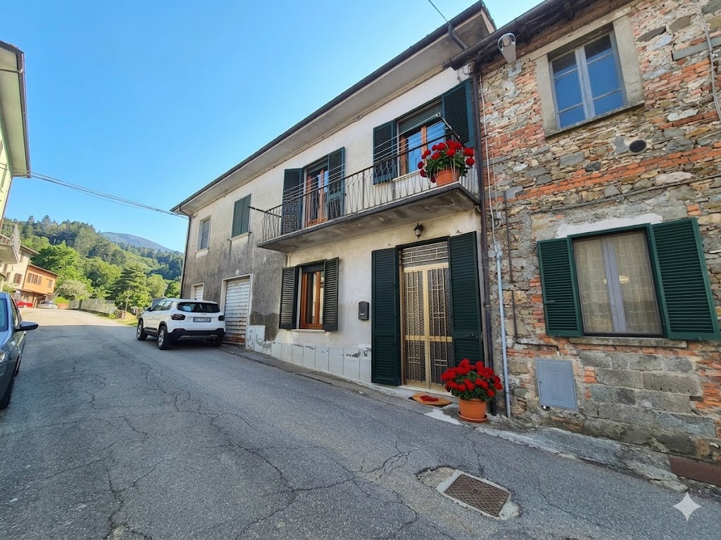 House in Camporgiano - Image 2