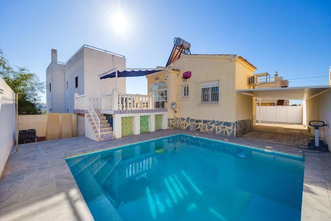 Villa in San Fulgencio - view 1