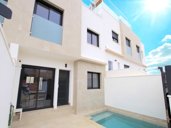 Villa in Torre de la Horadada - view 1