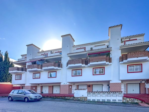 House in Riviera del Sol - view 1