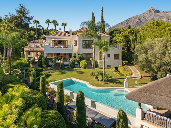 Villa in Malaga - view 1