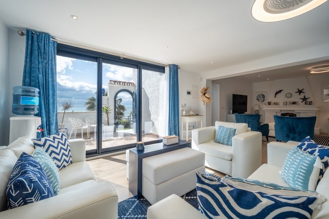 House in Estepona - view 1