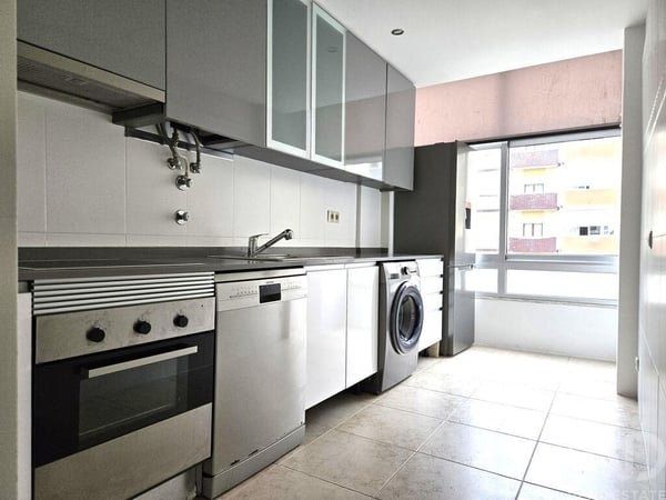 Apartment in Setubal - view 1