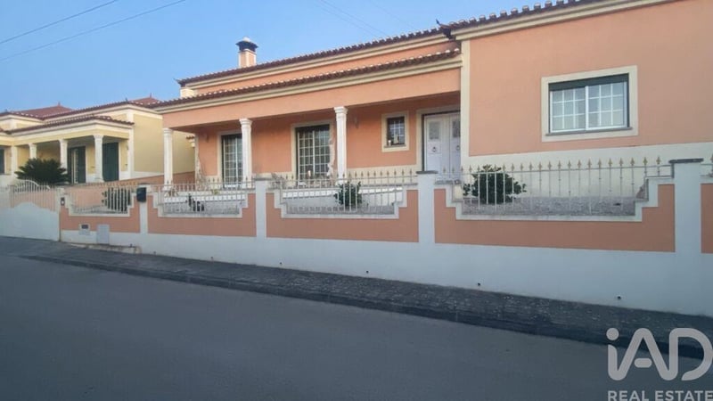 House in Galveias - view 1