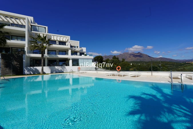 House in Estepona - view 1