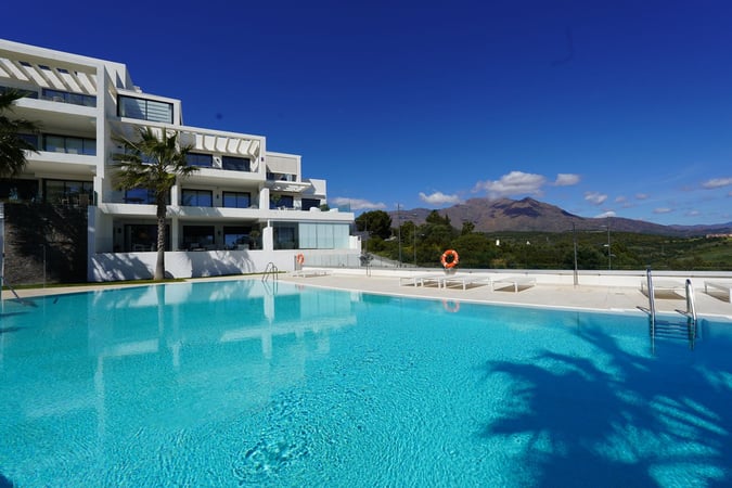 House in Estepona - view 1