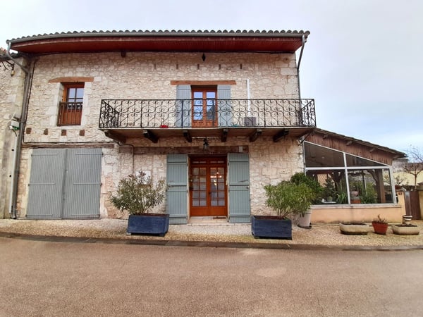 House in Issigeac - view 1